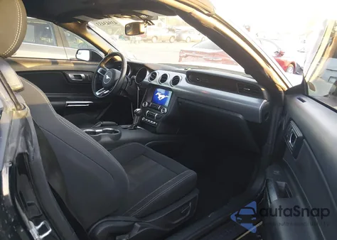 2020 Ford Mustang Ecoboost z USA, uszkodzony, nr VIN 1FATP8UH0L5101026